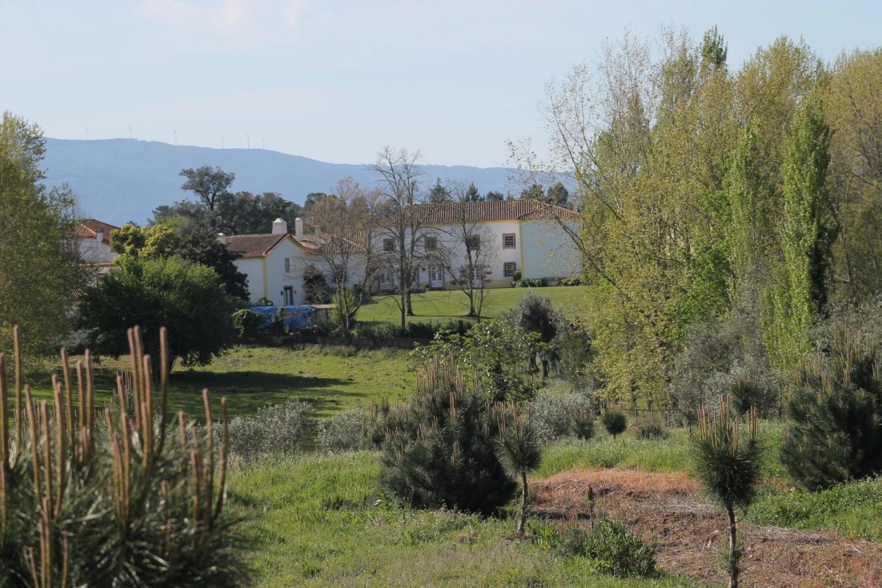 Bed and Breakfast Quinta Do Outeiro Вила-Нова-ди-Пояриш Экстерьер фото