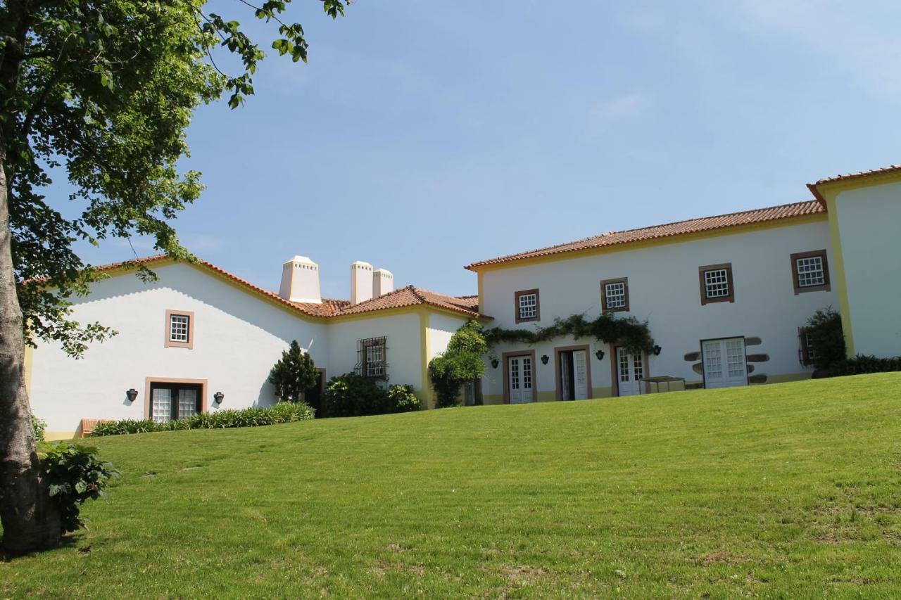 Bed and Breakfast Quinta Do Outeiro Вила-Нова-ди-Пояриш Экстерьер фото
